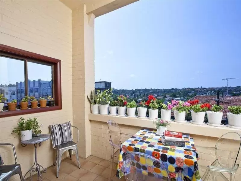 3/129 Coogee Bay Road, Coogee Sold by Ballard Property - image 1