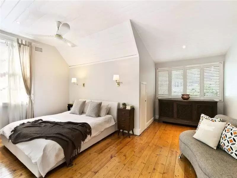 1A Bates  Avenue, Paddington Sold by Ballard Property - image 3