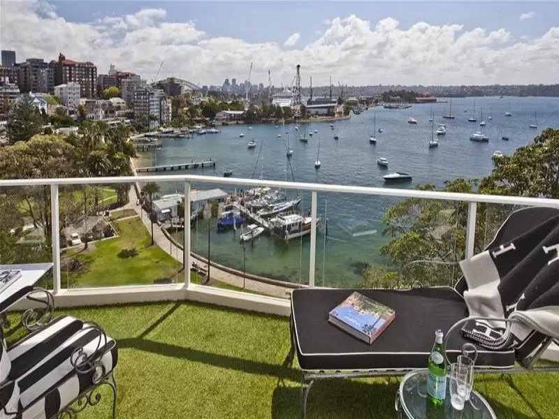 16/104 Elizabeth Bay Road, Elizabeth Bay Sold by Ballard Property - image 1