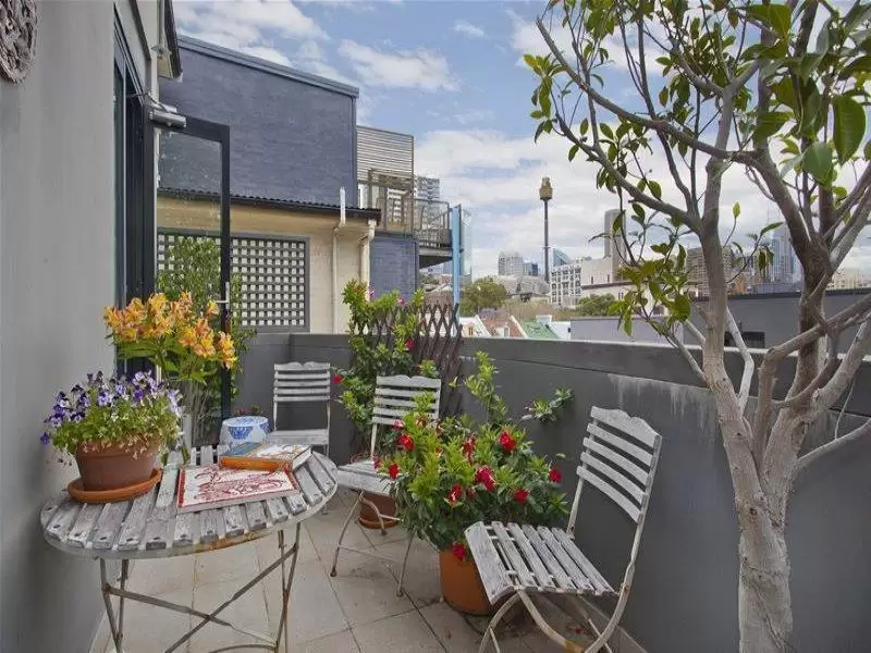 2/220 Liverpool  Street, Darlinghurst Sold by Ballard Property - image 1