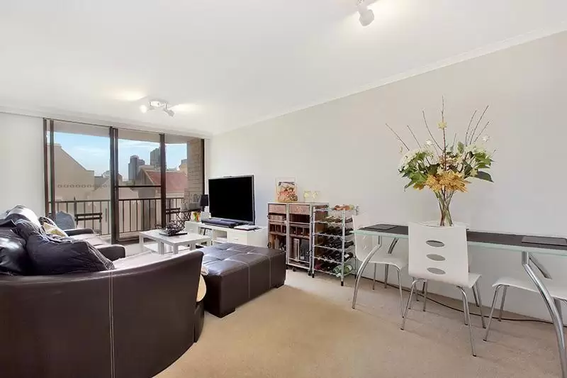 15/322 Bourke Street, Surry Hills Leased by Ballard Property - image 1