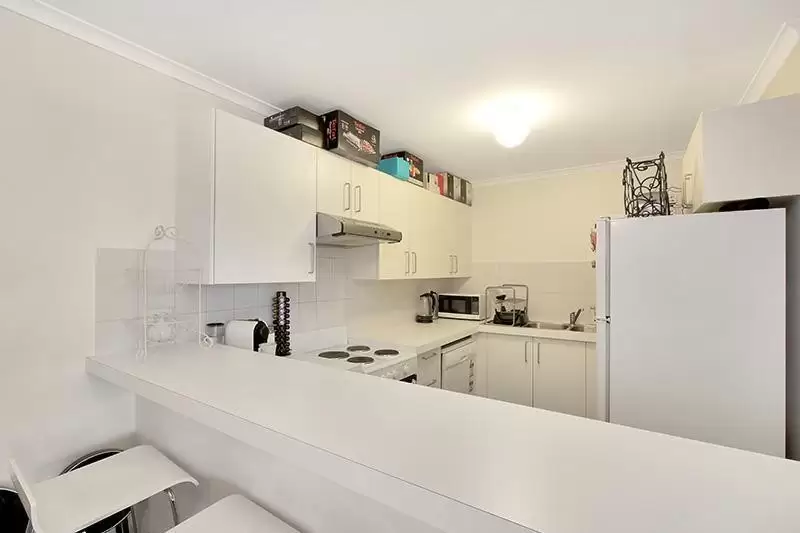 15/322 Bourke Street, Surry Hills Leased by Ballard Property - image 3