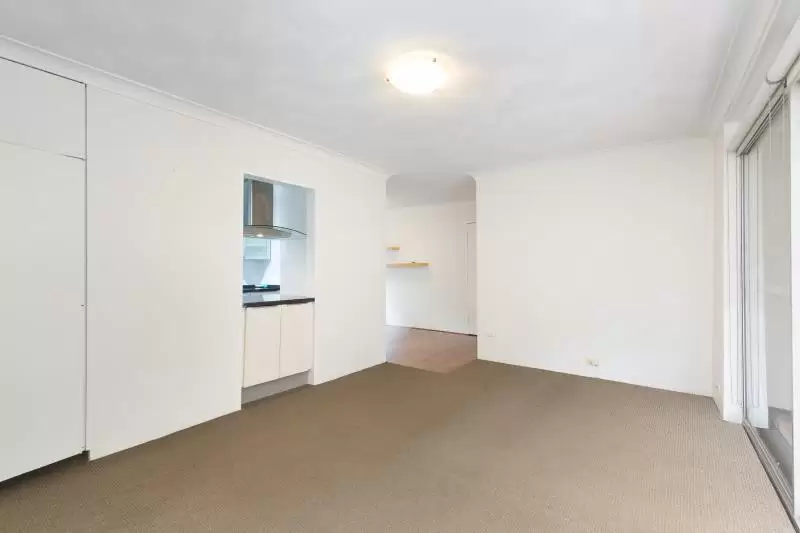 2/26 Beach Street, Coogee Leased by Ballard Property - image 3