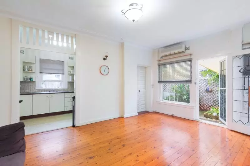 82 Haig St, Maroubra Leased by Ballard Property - image 2