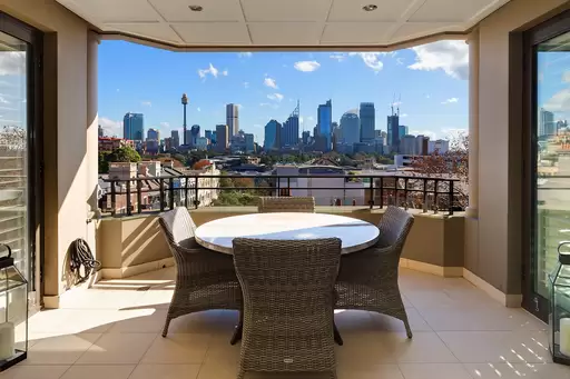 602/14 Macleay Street, Potts Point Sold by Ballard Property