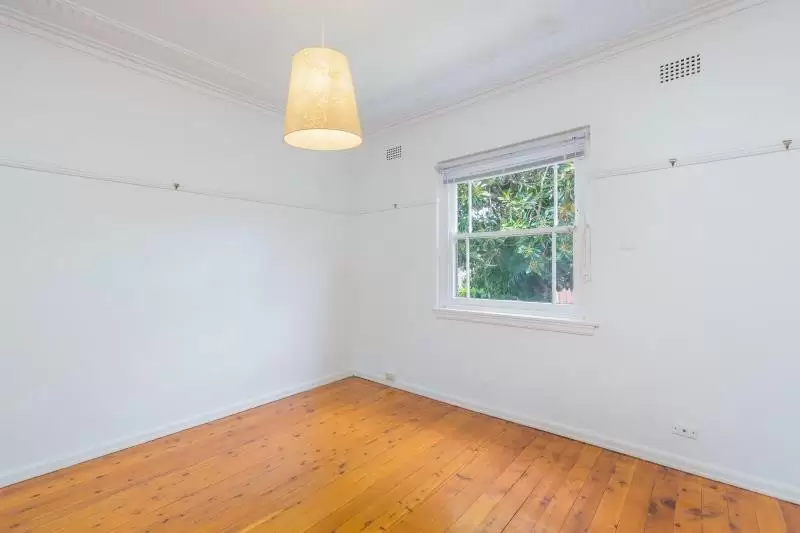 4/3A Powell Street, COOGEE, Coogee Leased by Ballard Property - image 3