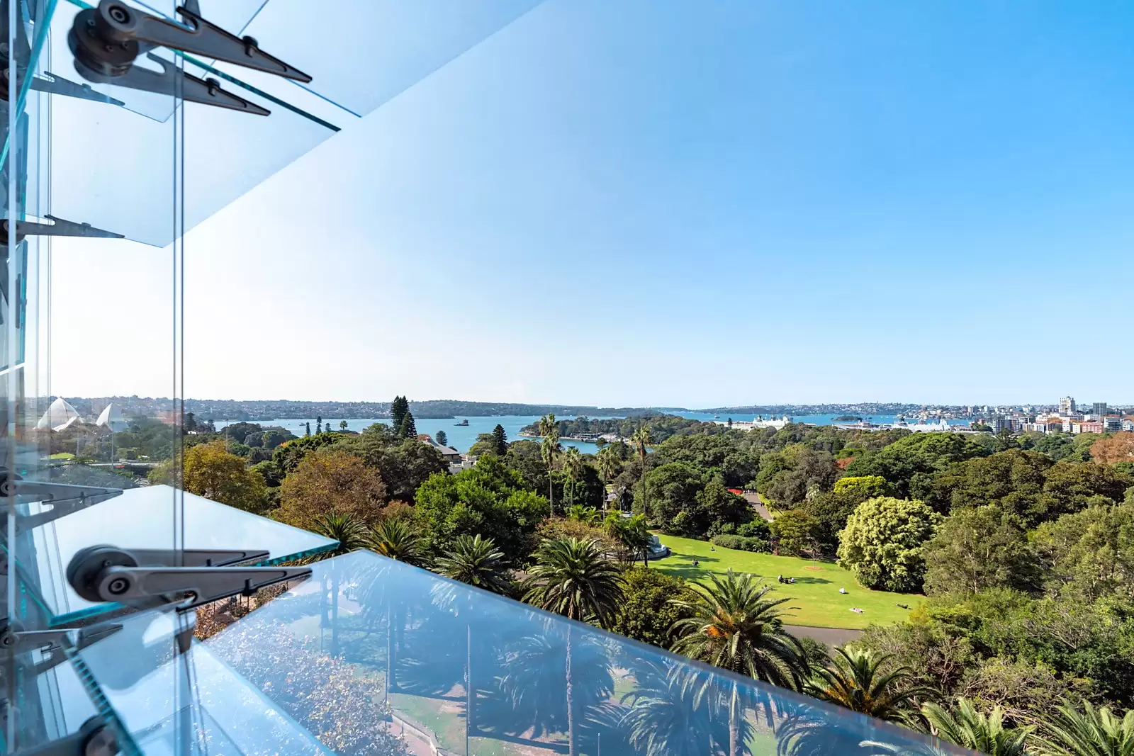 45/155 Macquarie Street, Sydney Sold by Ballard Property - image 2