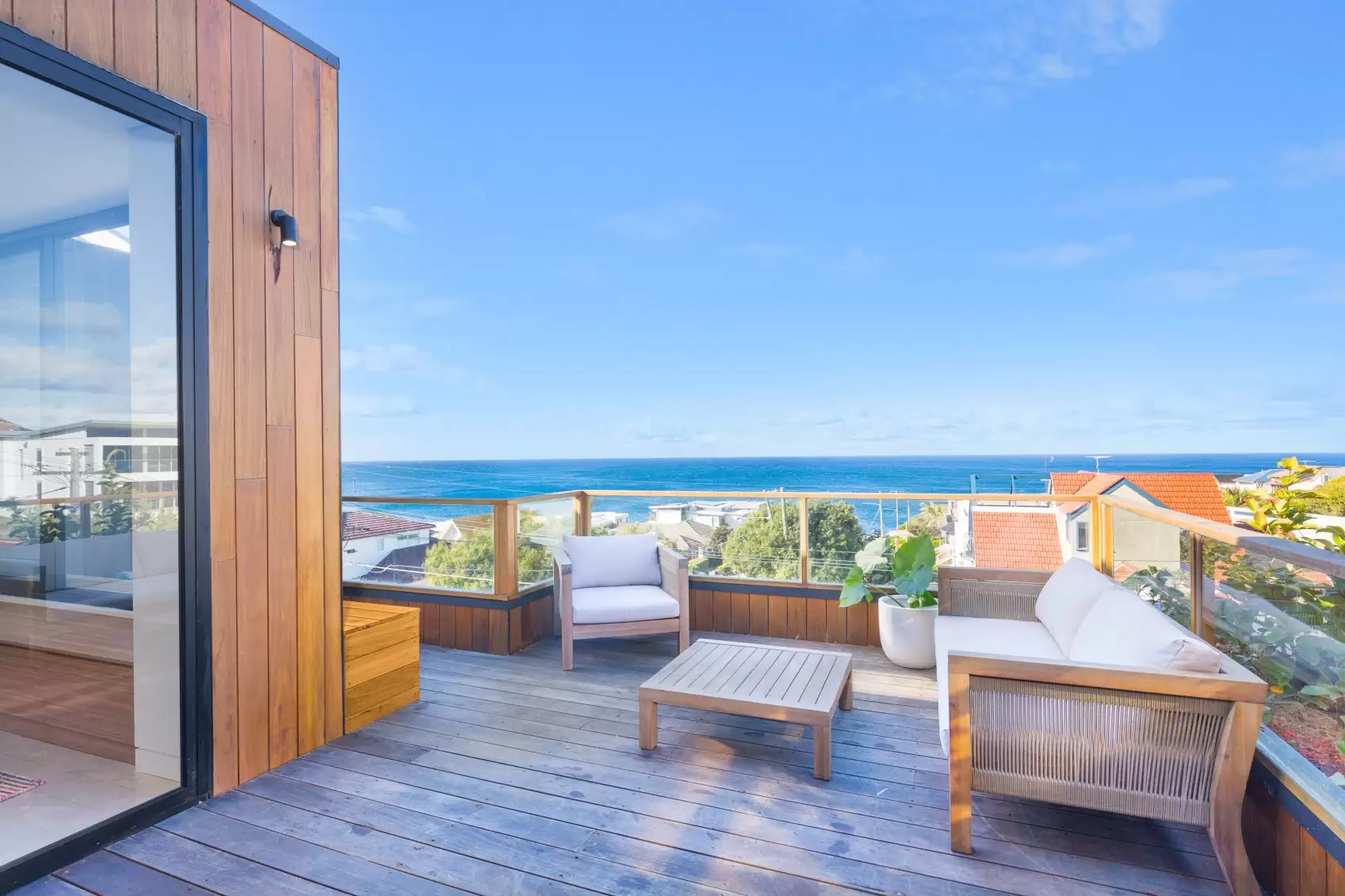 16 Close Street, South Coogee Leased by Ballard Property - image 2