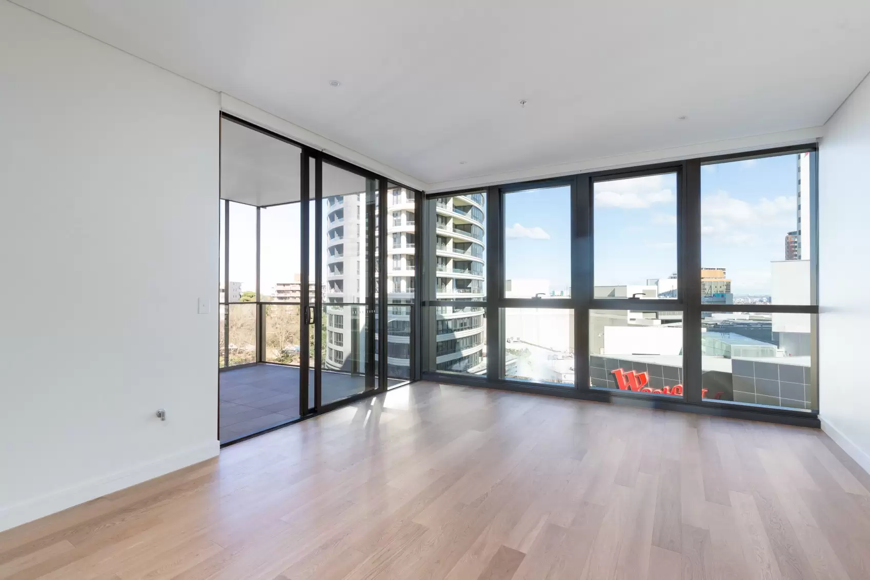 701/552-568 Oxford Street, Bondi Junction Leased by Ballard Property - image 2