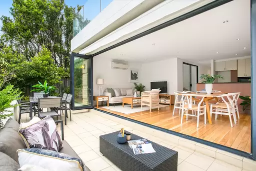 4/55-57 Carr Street, Coogee Sold by Ballard Property