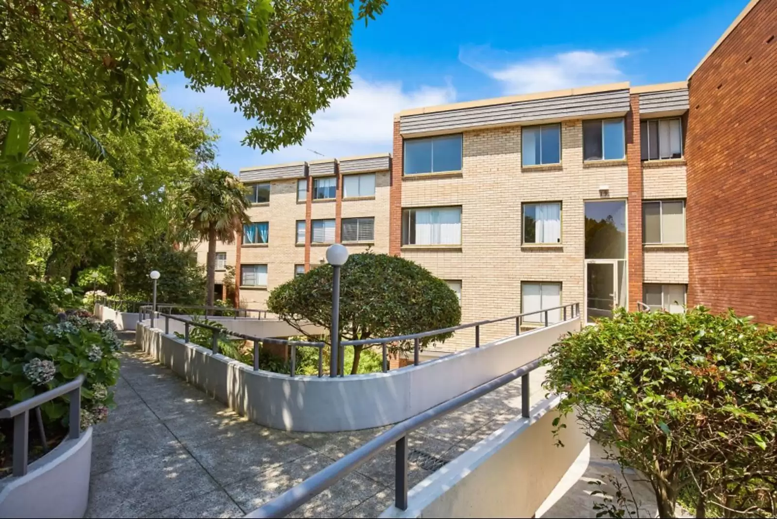 16/745 Old South Head Road, Vaucluse Sold by Ballard Property - image 1