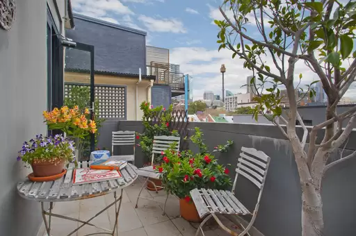 2/220 Liverpool Street, Darlinghurst Sold by Ballard Property