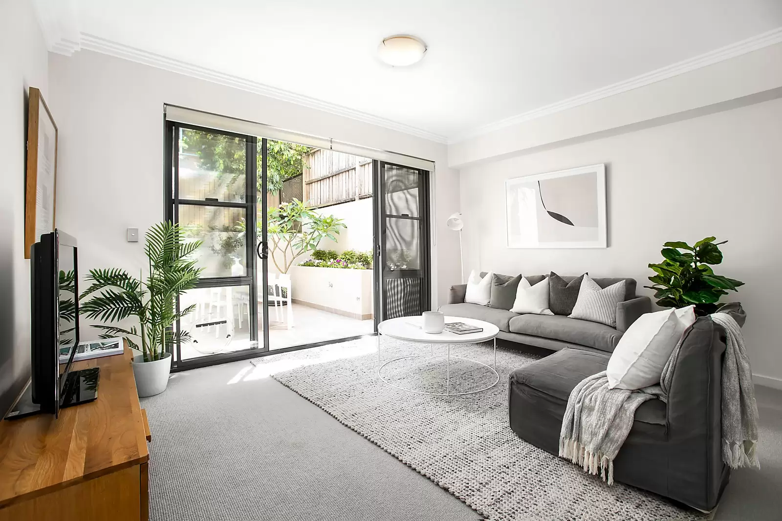 2/10-18 Bay Street, Coogee Sold by Ballard Property - image 2