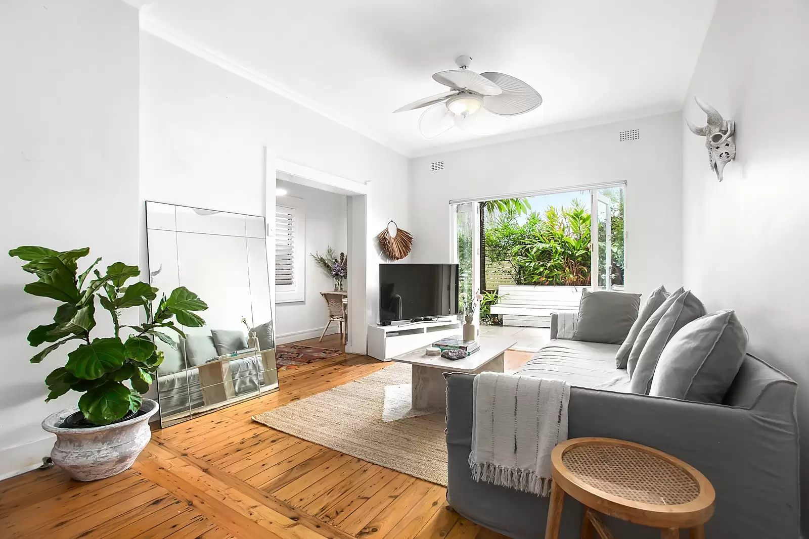 2/7 Brighton Boulevard, Bondi Beach Sold by Ballard Property - image 1