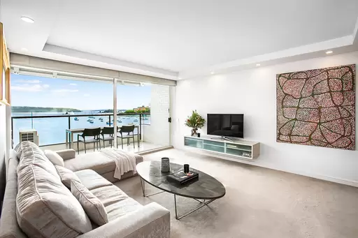 63/95 Elizabeth Bay Road, Elizabeth Bay Sold by Ballard Property