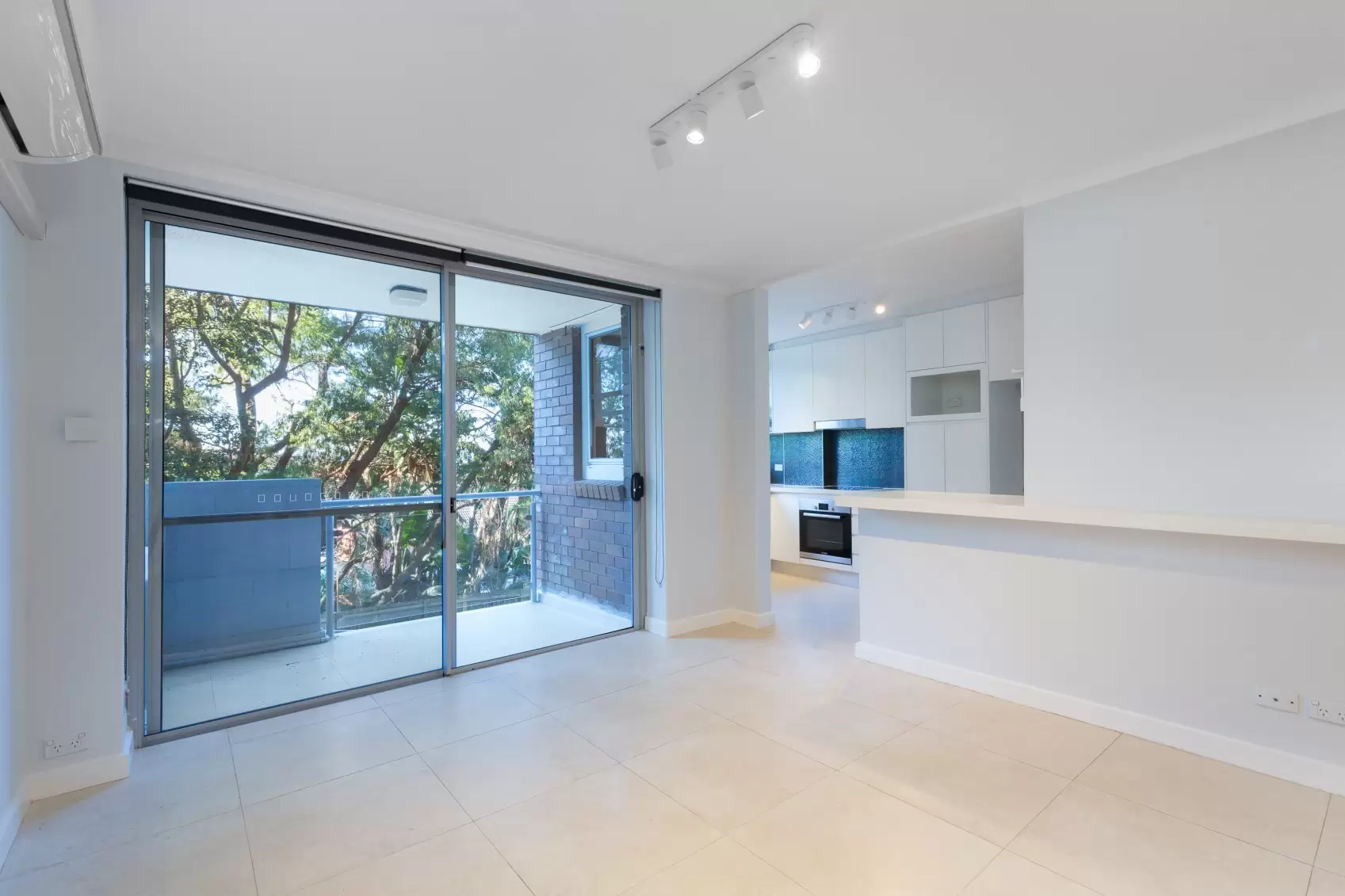 16/745-747 Old South Head Road, Vaucluse Leased by Ballard Property - image 3