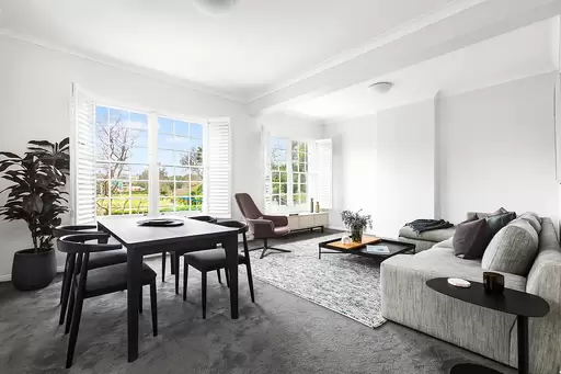 4/2 Kent Road, Rose Bay Sold by Ballard Property