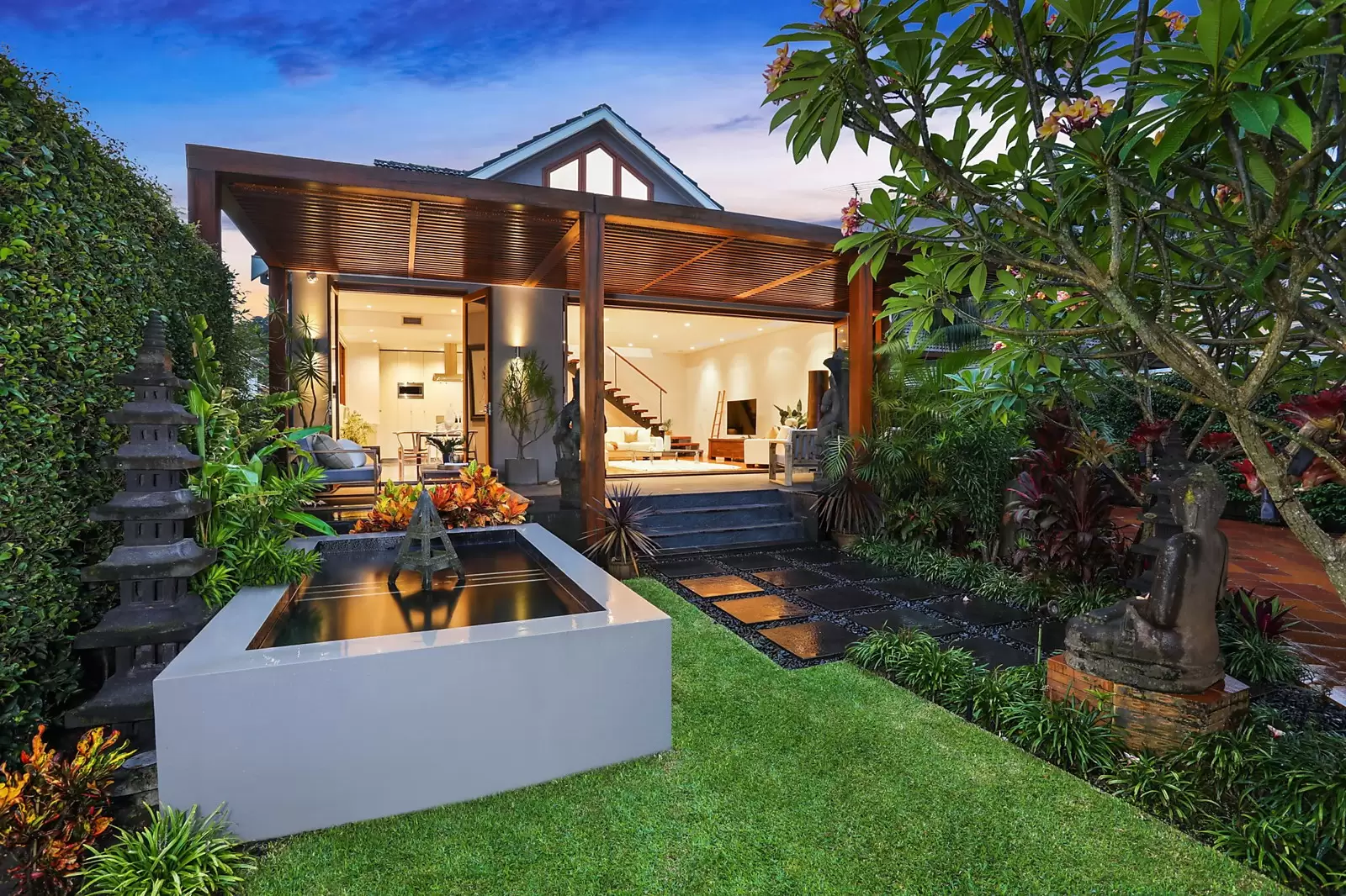 9 Mooramie Avenue, Kensington Sold by Ballard Property - image 1