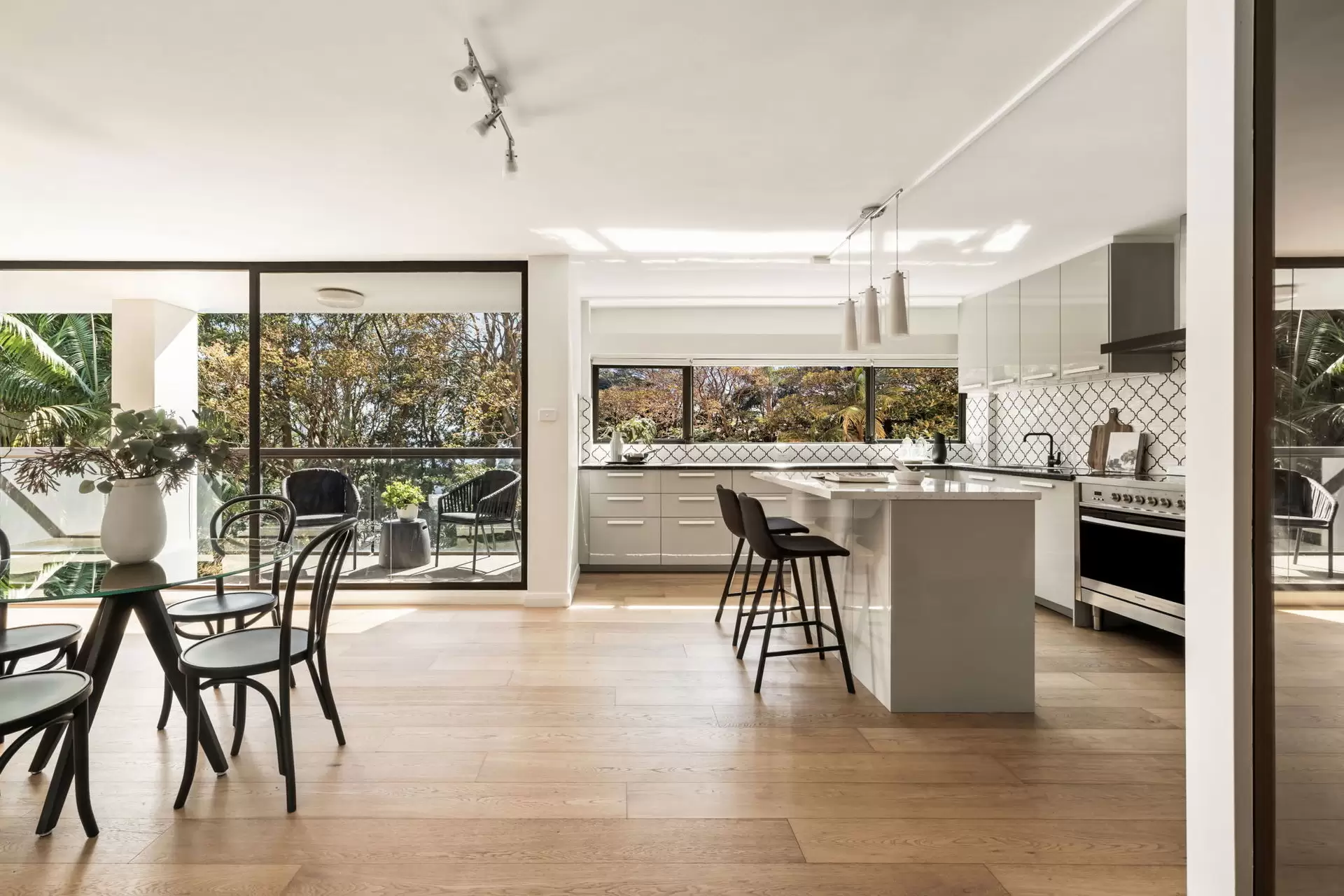 14/351 Edgecliff Road, Edgecliff For Lease by Ballard Property - image 2