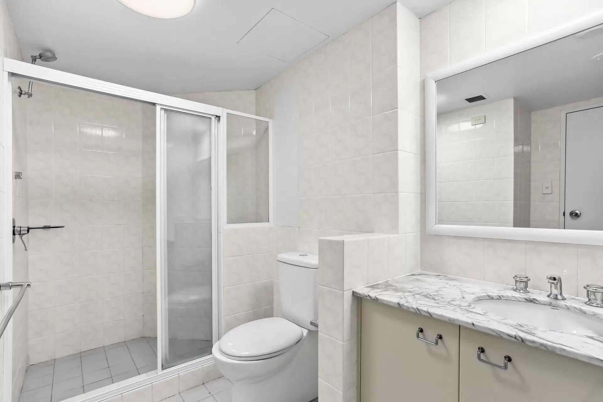 1101/95 Brompton Road, Kensington Leased by Ballard Property - image 5