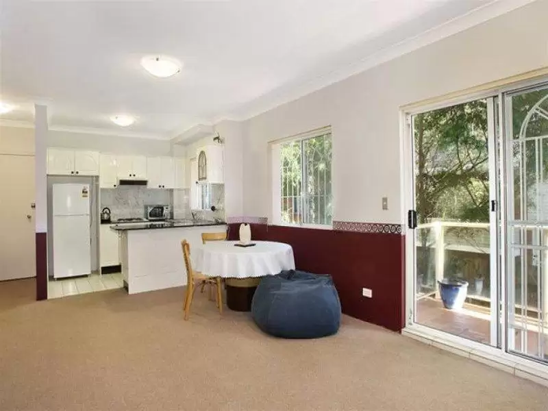 2/41 Meeks Street, Kingsford Sold by Ballard Property - image 2