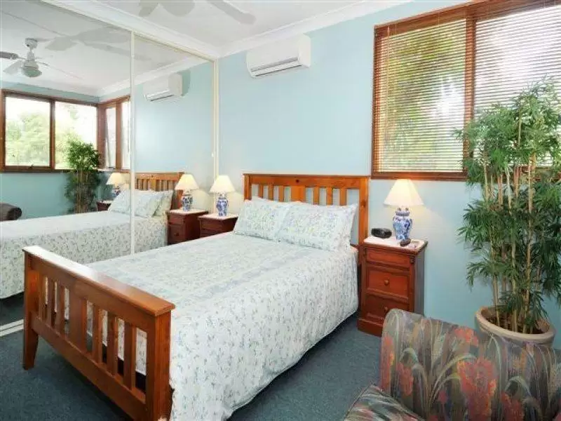 2 Conway Avenue, Clovelly Sold by Ballard Property - image 5