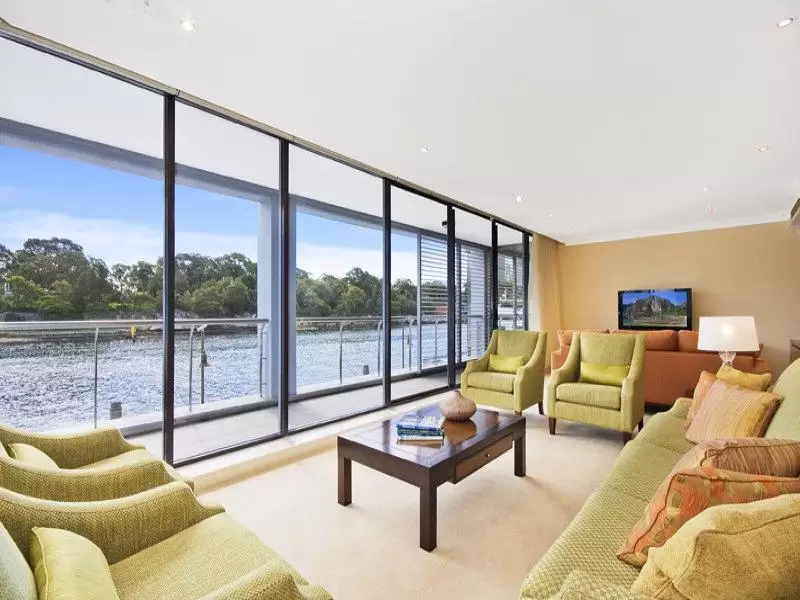 3/6 Cowper Wharf Road, Woolloomooloo Sold by Ballard Property - image 2