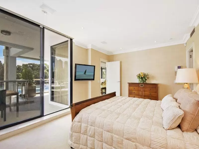 3/6 Cowper Wharf Road, Woolloomooloo Sold by Ballard Property - image 5